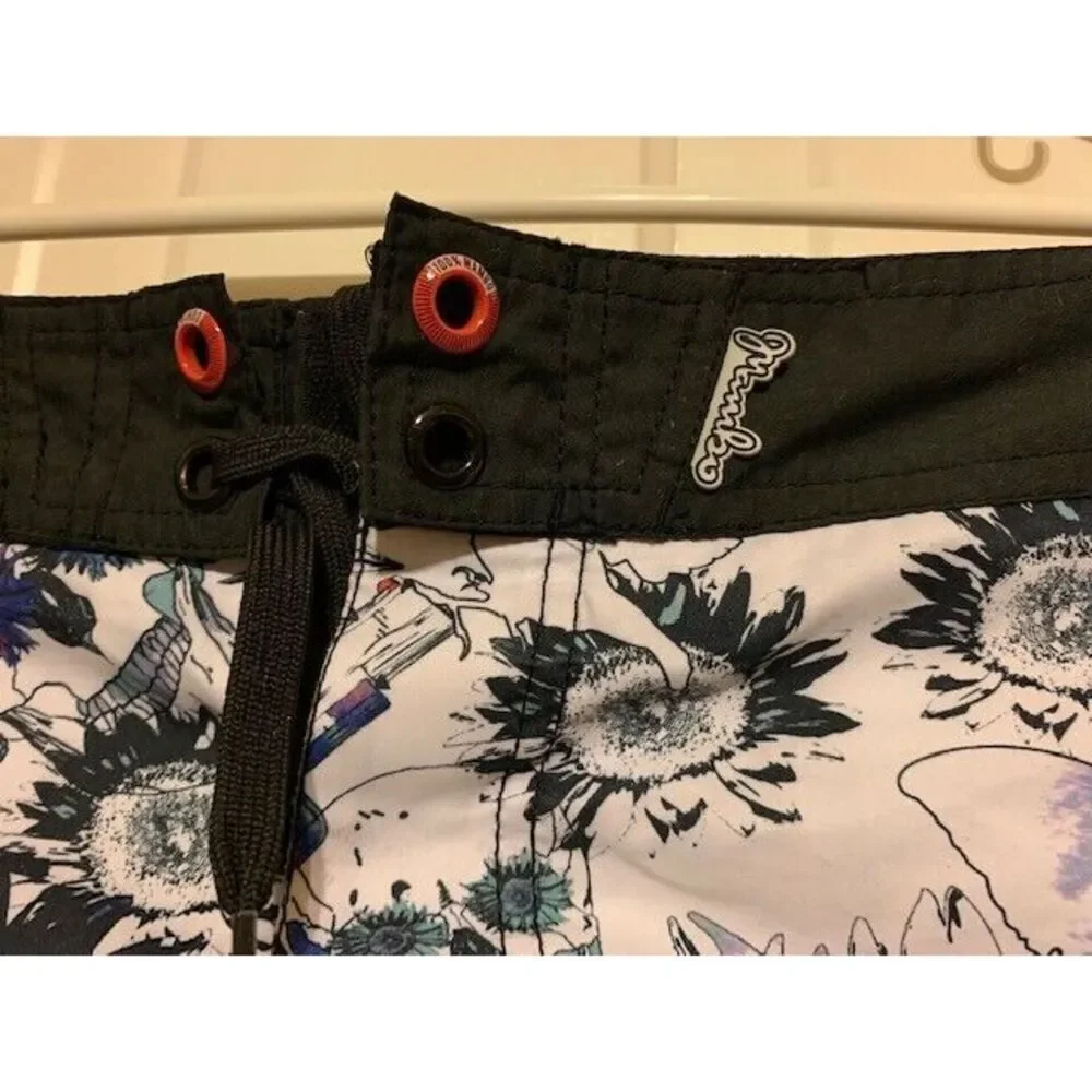 MAMBO SIZE MEDIUM BOARD SHORTS